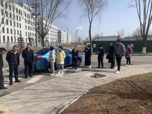 米兰游戏工业园区东二路等三条道路工程顺利通过行政验收(图1)